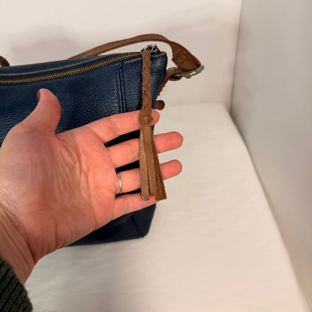 The Sak Ashland Crossbody Navy Hobo Shoulder Bag Leather Purse Distressed Worn - Picture 7 of 13